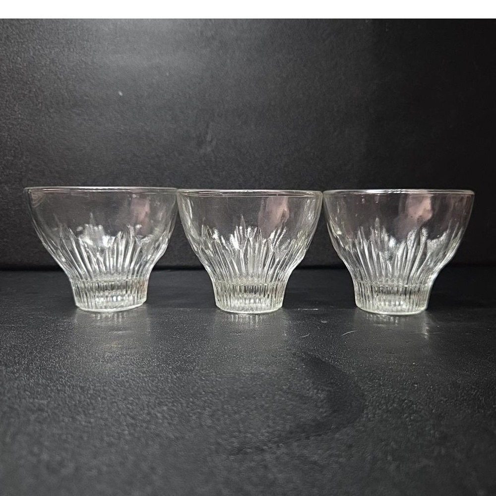 Indiana Glass Footed Cocktail Glasses, Set of 3, Vintage Ribbed Design Tumblers - Picture 3 of 11